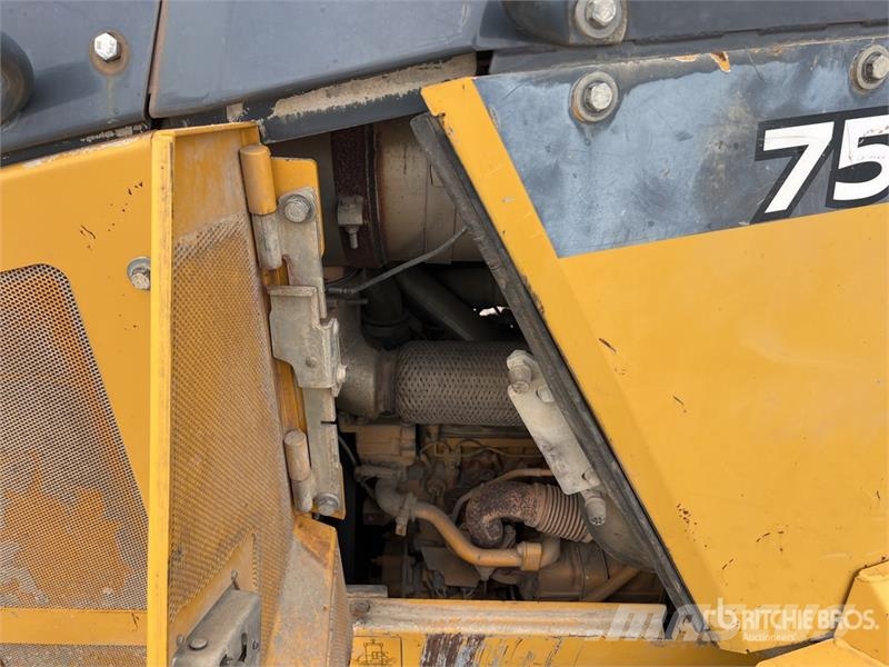 John Deere 750K LGP Crawler dozers