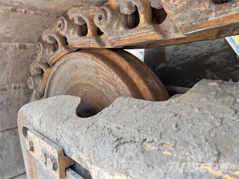 John Deere 750K LGP Crawler dozers