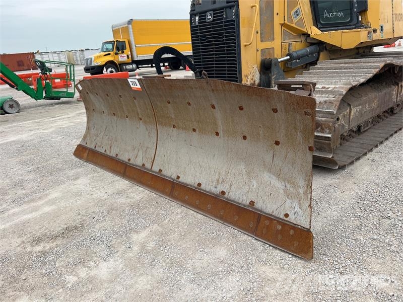 John Deere 750K LGP Crawler dozers
