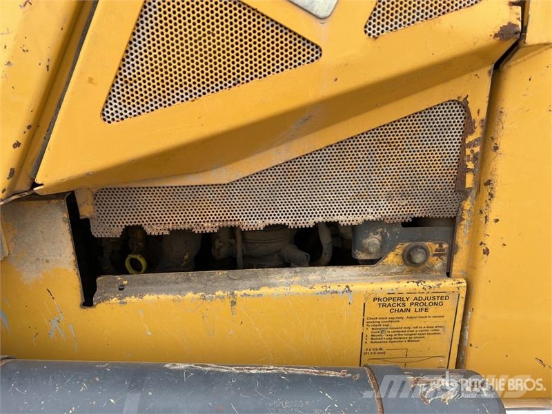 John Deere 750K LGP Crawler dozers