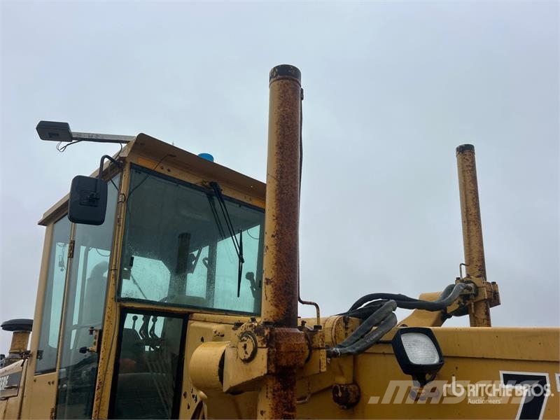 John Deere 770BH Graders
