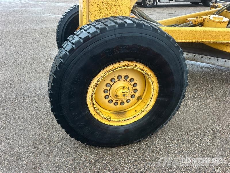 John Deere 770BH Graders