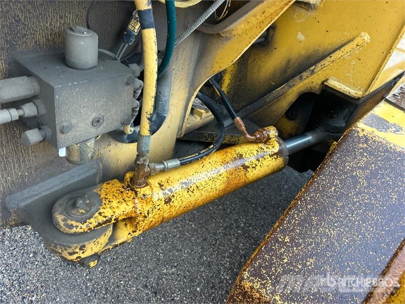 John Deere 770BH Graders