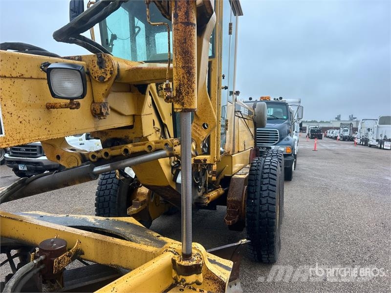 John Deere 770BH Graders