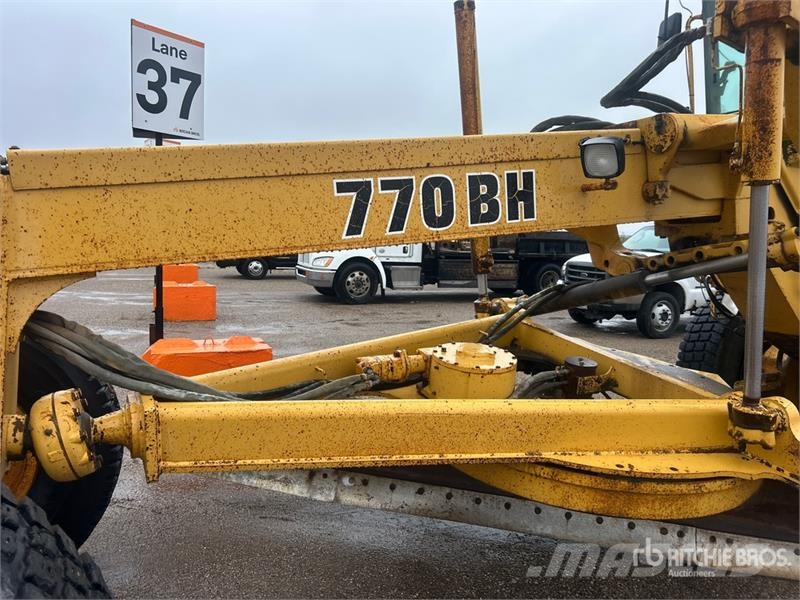 John Deere 770BH Graders