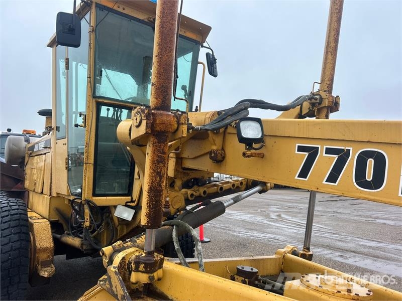 John Deere 770BH Graders