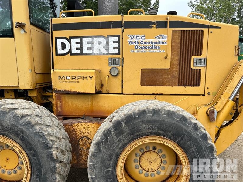 John Deere 772 AWD Motor Grader Грейдери