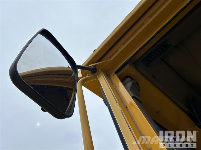 John Deere 772 AWD Motor Grader Грейдери