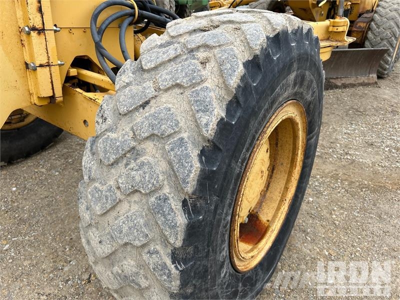 John Deere 772 AWD Motor Grader Грейдери