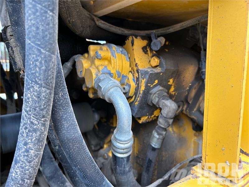 John Deere 772 AWD Motor Grader Грейдери