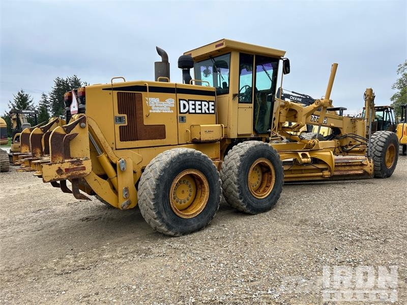 John Deere 772 AWD Motor Grader Грейдери