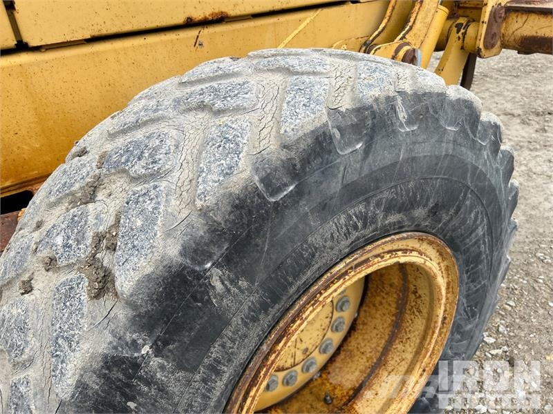 John Deere 772 AWD Motor Grader Грейдери