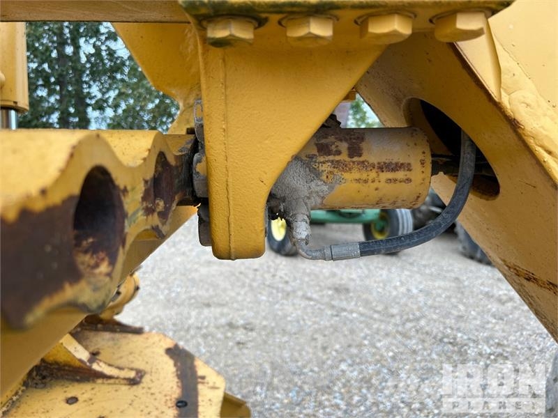 John Deere 772CH معدات تمهيد الطرق