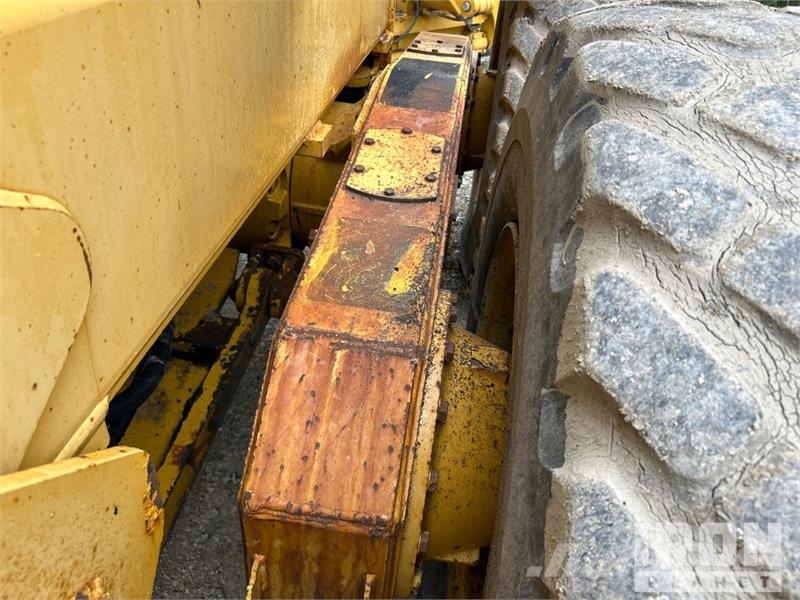 John Deere 772CH معدات تمهيد الطرق