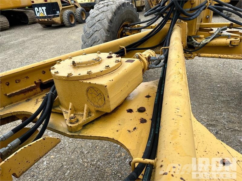 John Deere 772CH معدات تمهيد الطرق