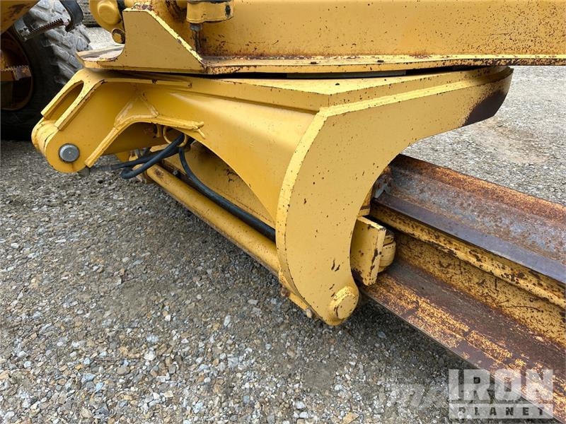 John Deere 772CH معدات تمهيد الطرق