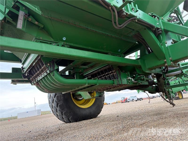 John Deere 787 Tow-Between Air Cart Mibzerler