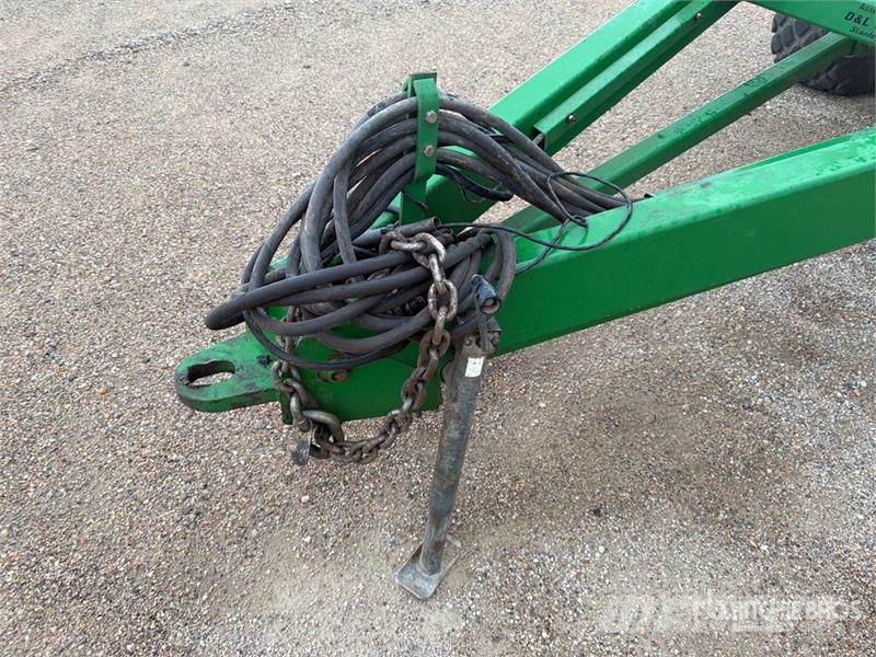 John Deere 787 Tow-Between Air Cart Mibzerler