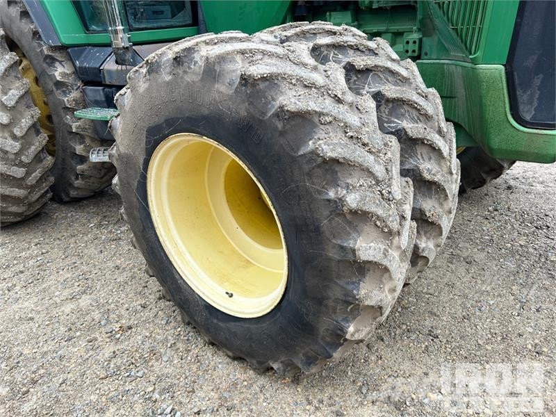 John Deere 8410 4WD Tractor Tractors
