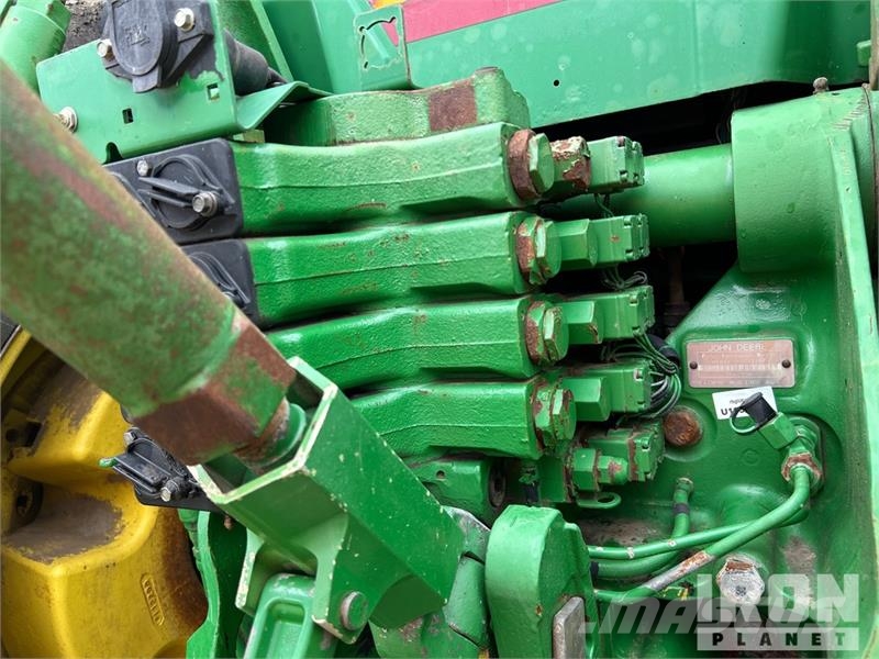 John Deere 8410 4WD Tractor Tractors