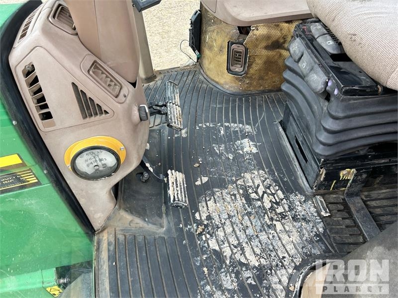 John Deere 8410 4WD Tractor Tractors