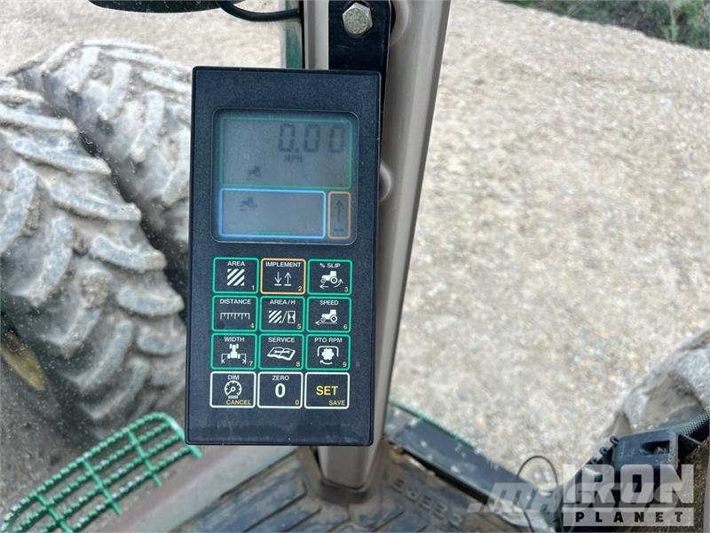 John Deere 8410 4WD Tractor Tractors