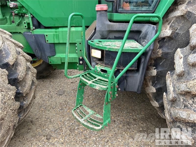 John Deere 8410 4WD Tractor Tractors