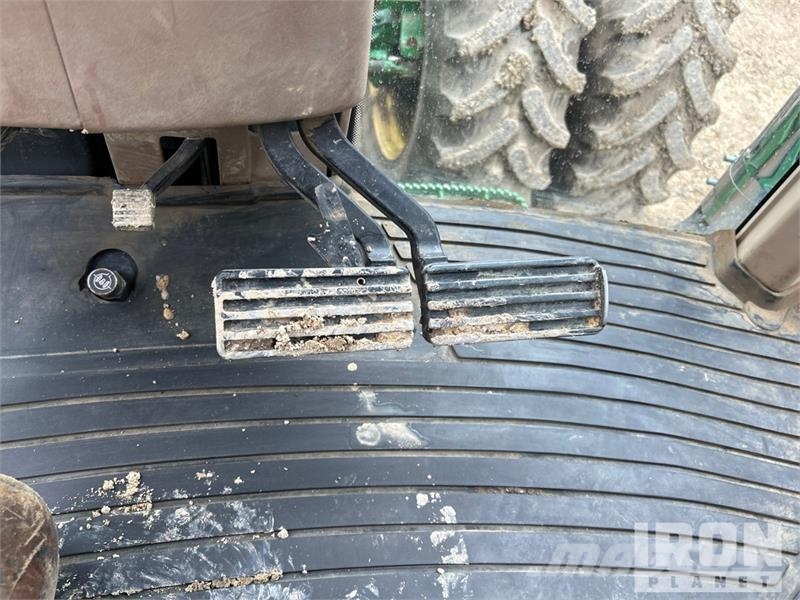 John Deere 8410 4WD Tractor Tractors