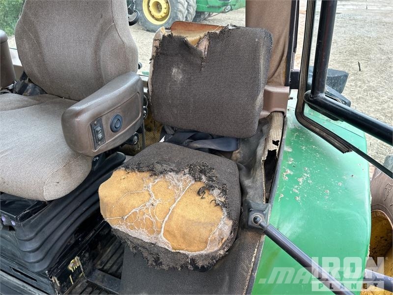 John Deere 8410 4WD Tractor Tractors