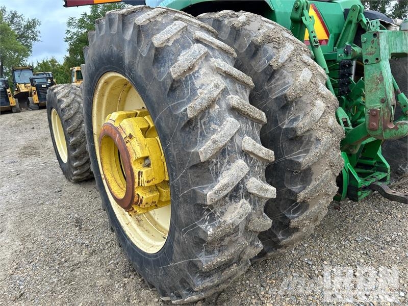 John Deere 8410 4WD Tractor Tractors