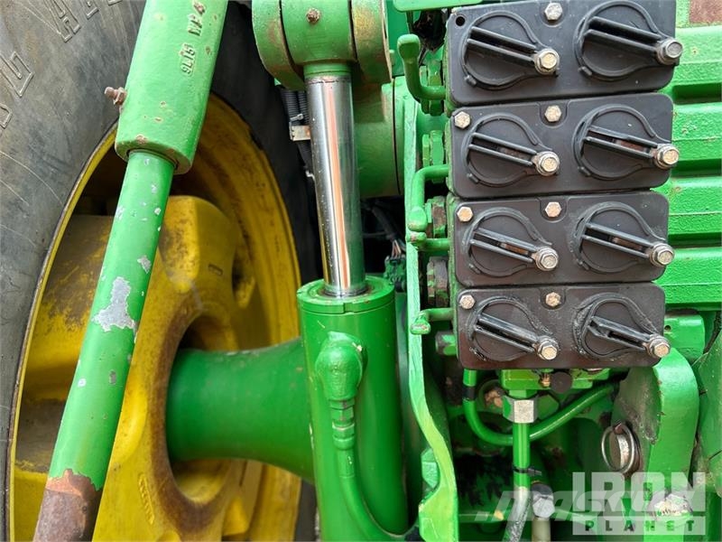John Deere 8410 4WD Tractor Tractors
