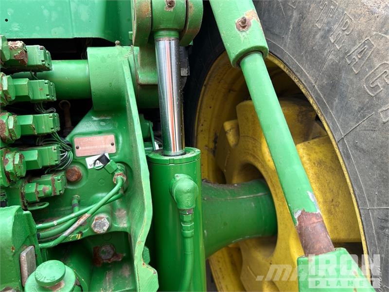John Deere 8410 4WD Tractor Tractors