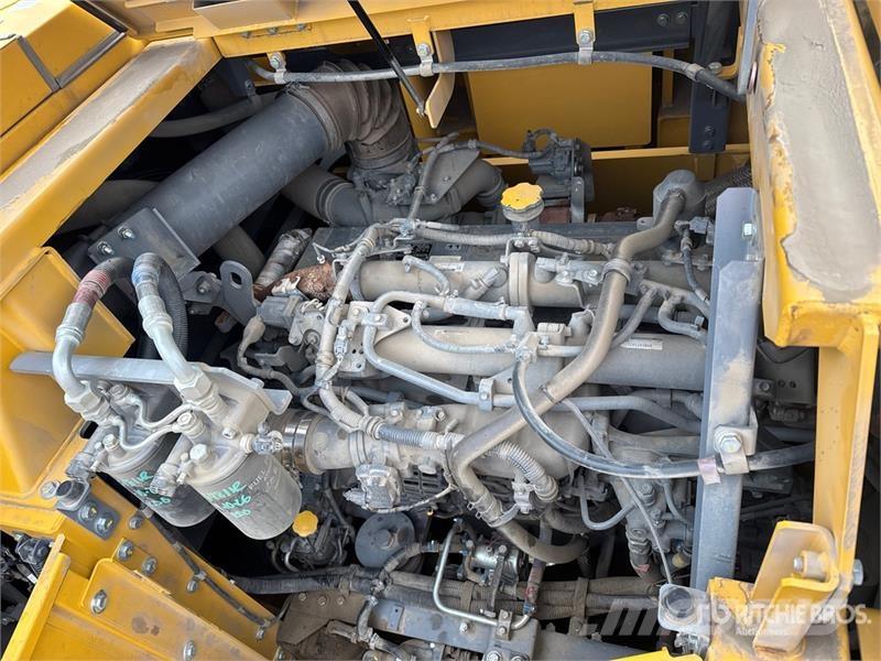 John Deere 870 P-Tier 대형 굴삭기 29톤 이상