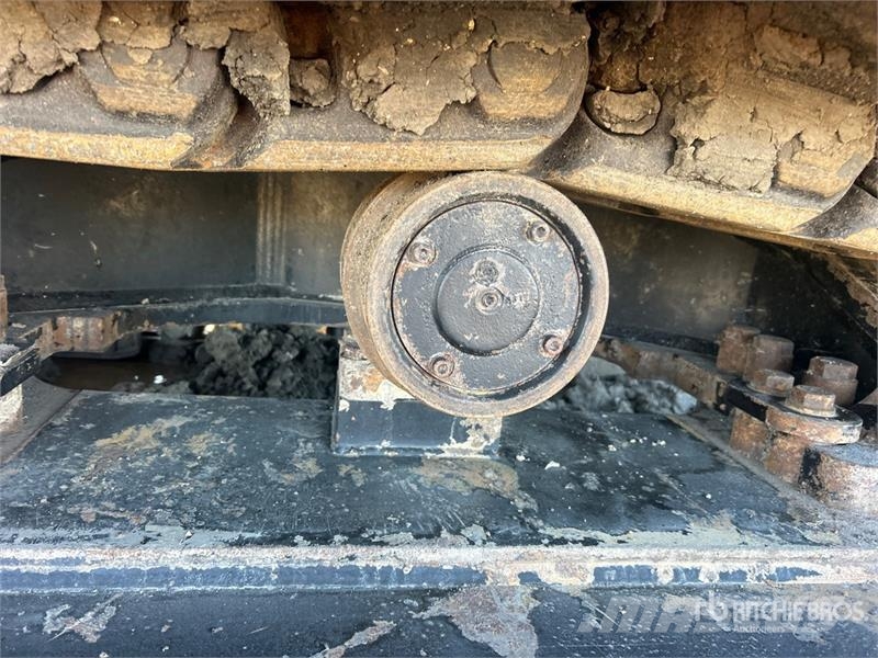 John Deere 870 P-Tier Vikšriniai ekskavatoriai