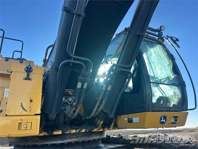 John Deere 870 P-Tier Vikšriniai ekskavatoriai