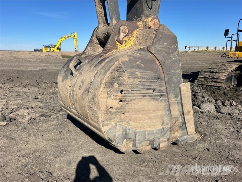John Deere 870 P-Tier Vikšriniai ekskavatoriai