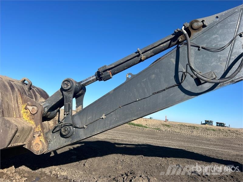 John Deere 870 P-Tier Vikšriniai ekskavatoriai