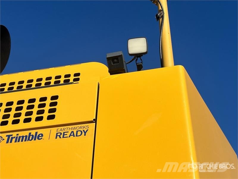 John Deere 870 P-Tier Vikšriniai ekskavatoriai