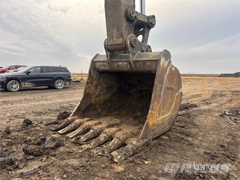 John Deere 870 P-Tier Гусеничні екскаватори
