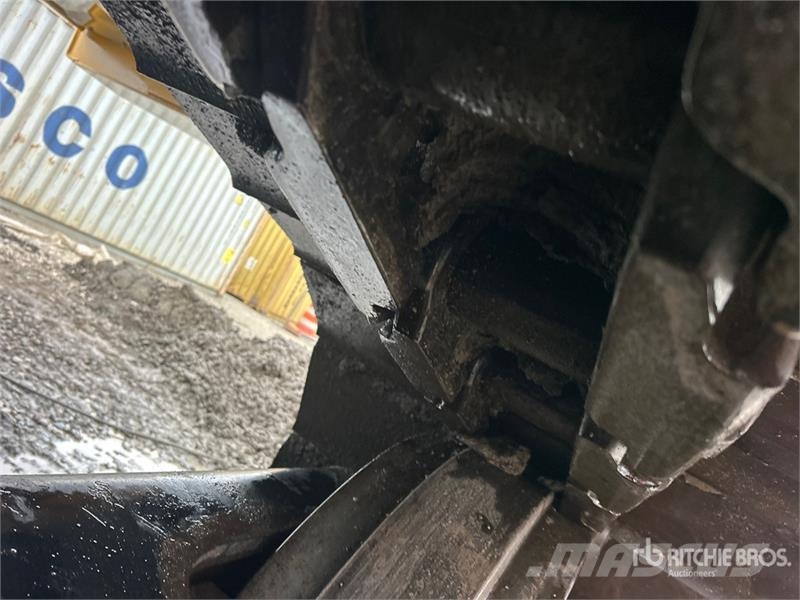 John Deere 870 P-Tier Excavadoras sobre orugas