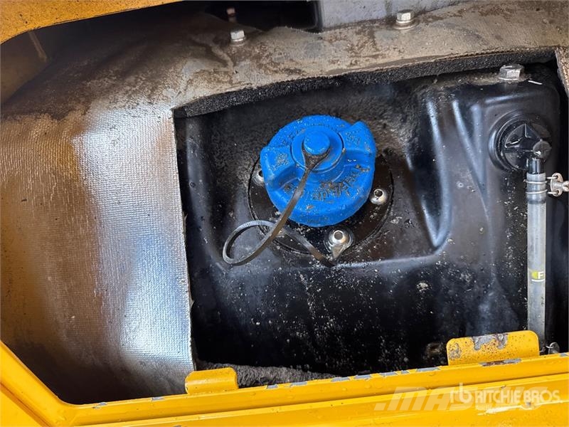 John Deere 870 P-Tier Верижен екскаватор