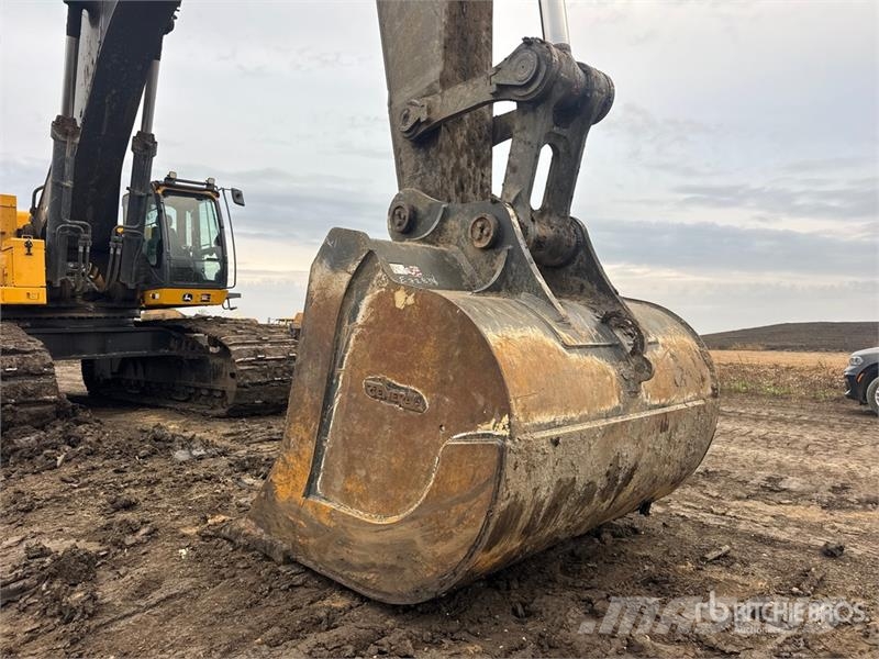 John Deere 870 P-Tier Гусеничні екскаватори