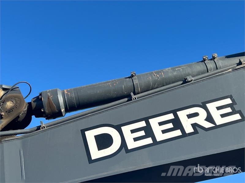 John Deere 870 P-Tier Vikšriniai ekskavatoriai