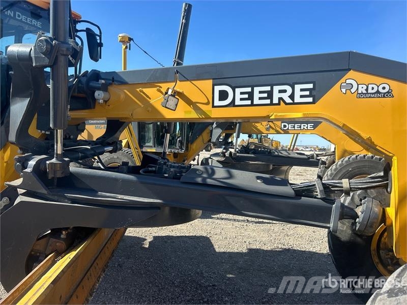 John Deere 872G Grader