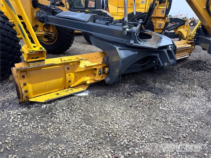 John Deere 872G Tiehöylät