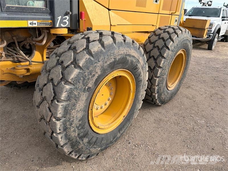 John Deere 872G 平地机/推土机