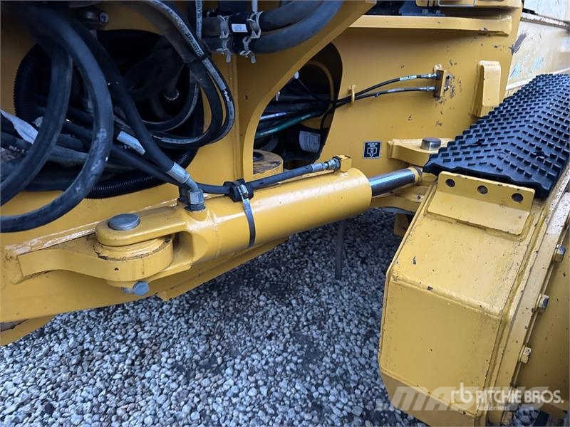John Deere 872G Tiehöylät