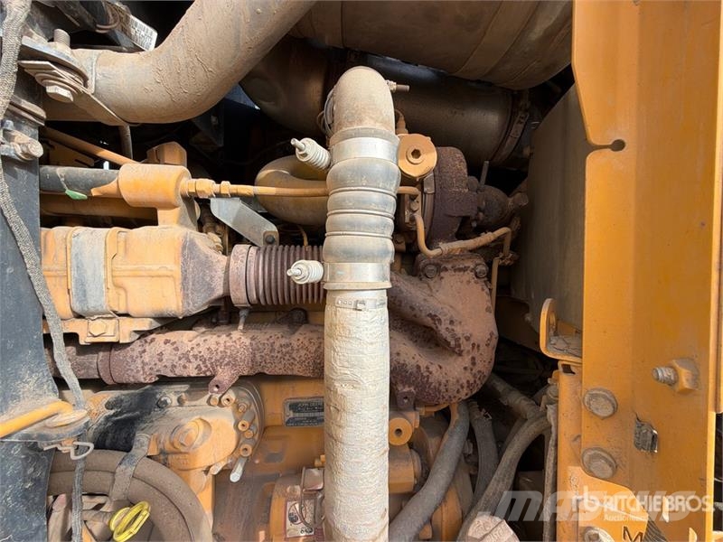 John Deere 872G 平地机/推土机