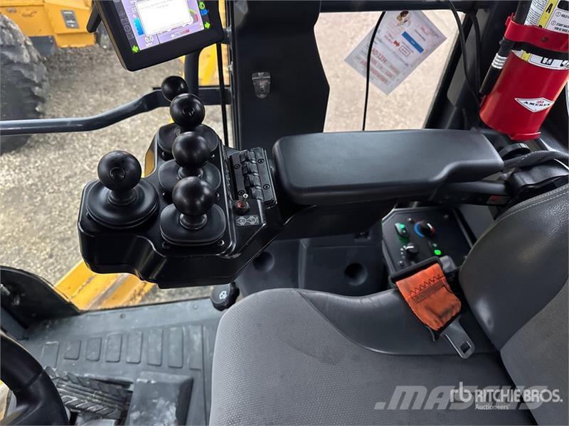John Deere 872G Tiehöylät