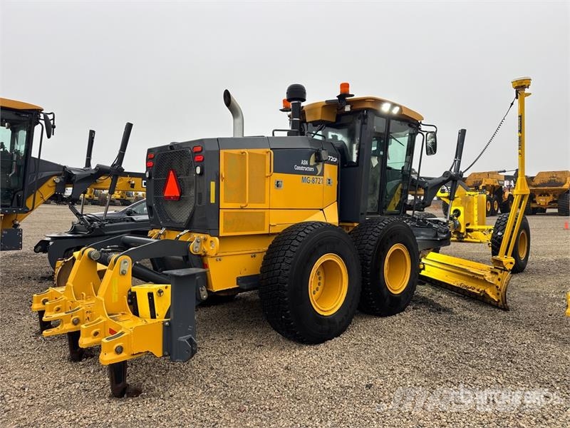 John Deere 872G Tiehöylät